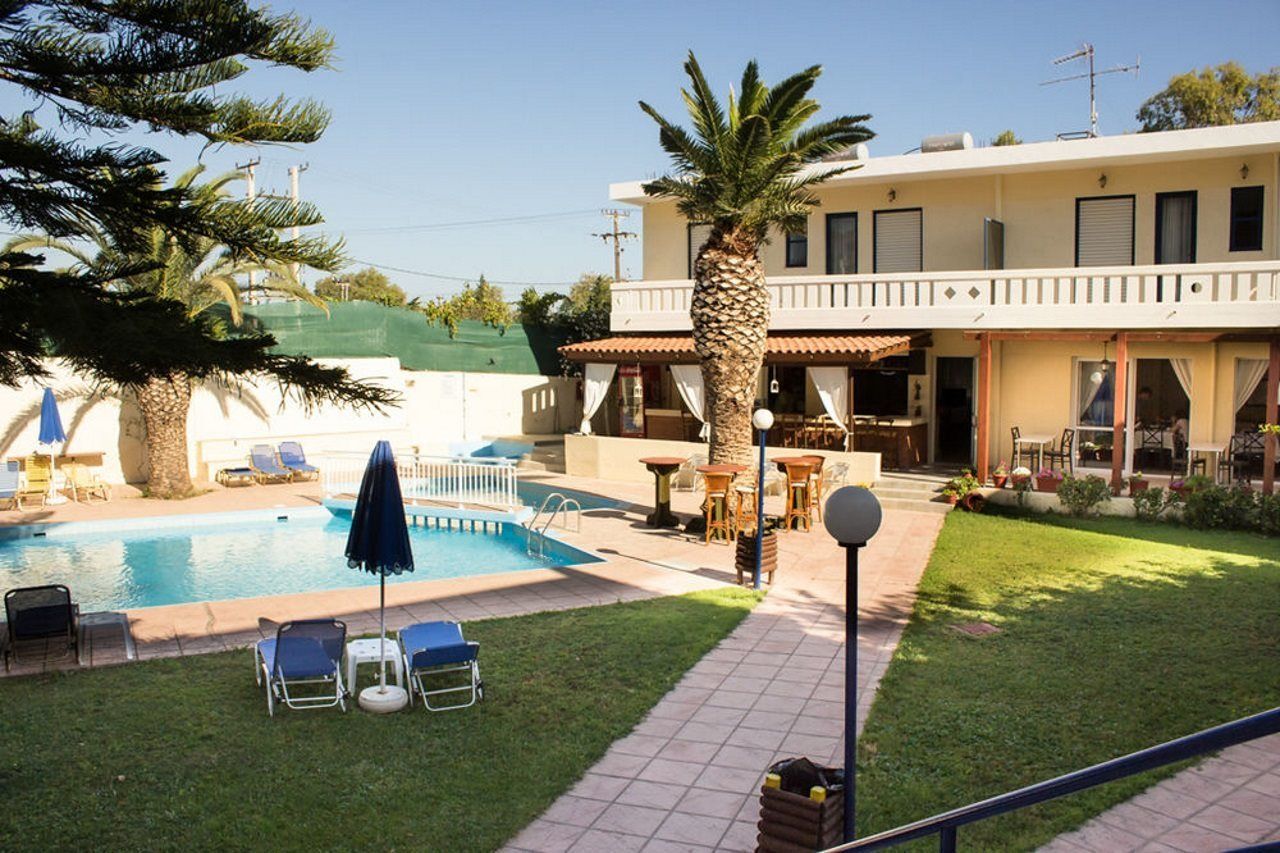Cretan Sun Aparthotel Adelianos Kampos Bagian luar foto
